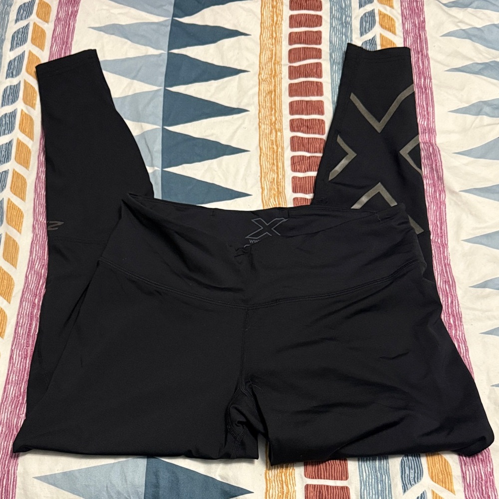 2XU Black Compression Leggings - Women’s M